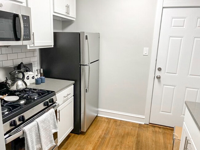 Foto del edificio - 1461 W Byron St
