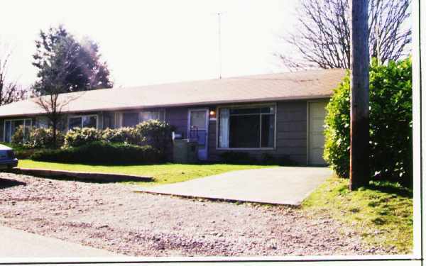 Primary Photo - 10804-10806 Briar Rd SW