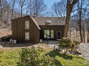 Building Photo - 200 Chestnut Ridge Rd