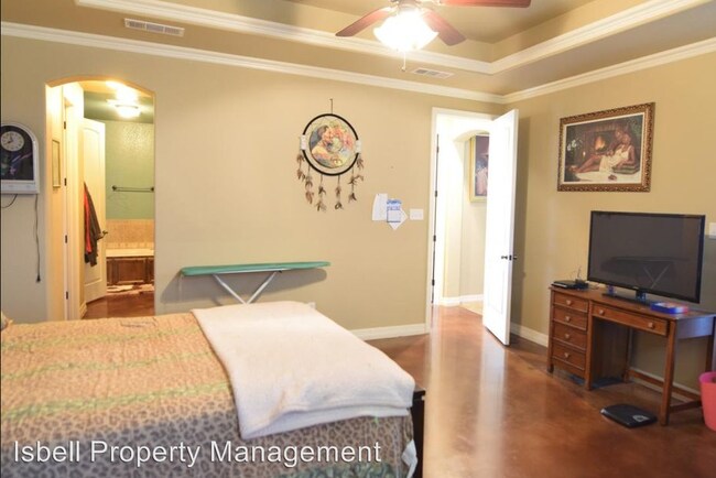 Building Photo - 4 br, 3.5 bath House - 2210 Sparrow Road