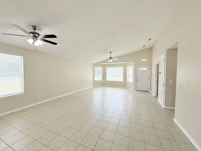 Foto del edificio - 4530 Chantilly Way