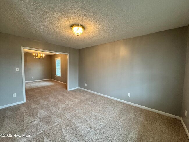 Foto del edificio - 307 Southbridge Dr