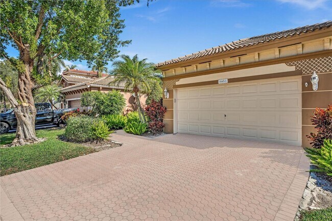 Foto del edificio - 5851 NW 125th Terrace