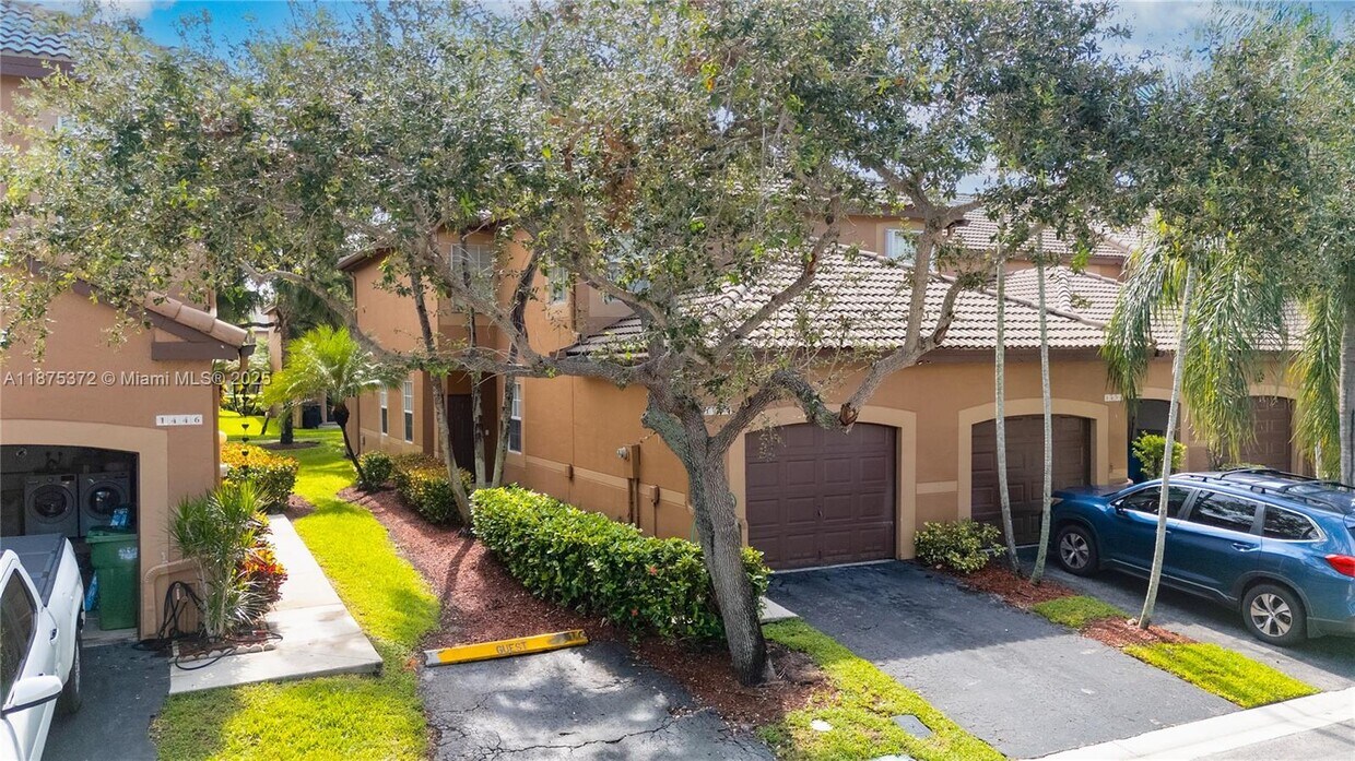 Foto principal - 1440 Coronado Rd