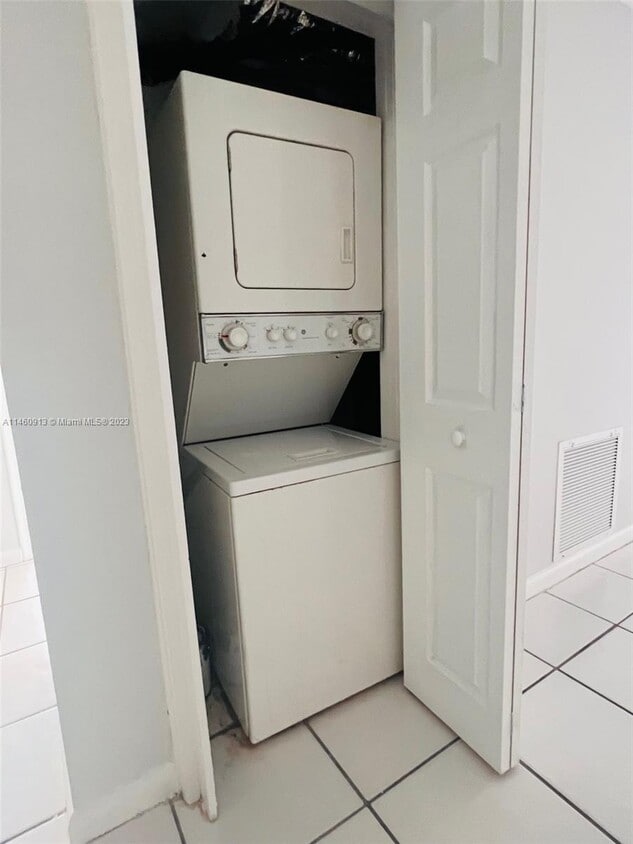 Photo - 10878 Royal Palm Blvd (Coral Springs, FL)