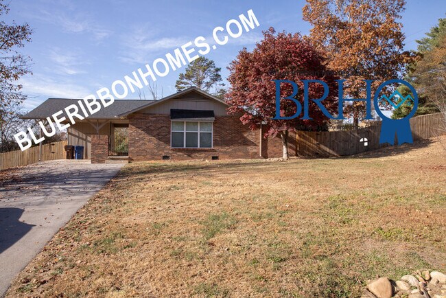 Building Photo - 501 Idlewood Ln