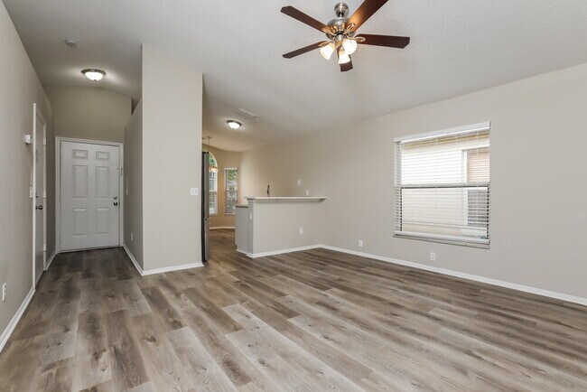 Building Photo - 1632 Chatham Cir