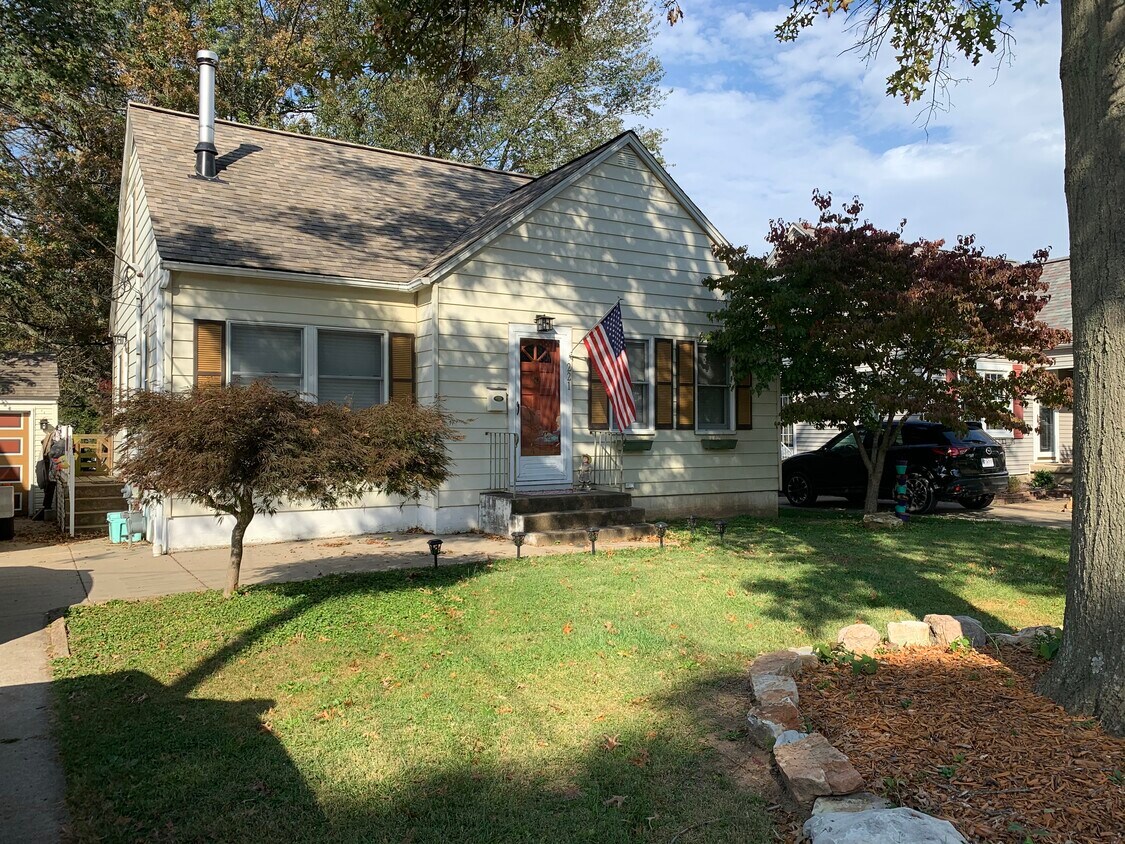 Foto principal - 221 Henderson St