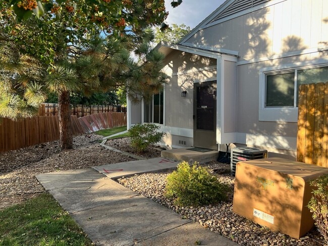 Building Photo - 7935 Chase Cir