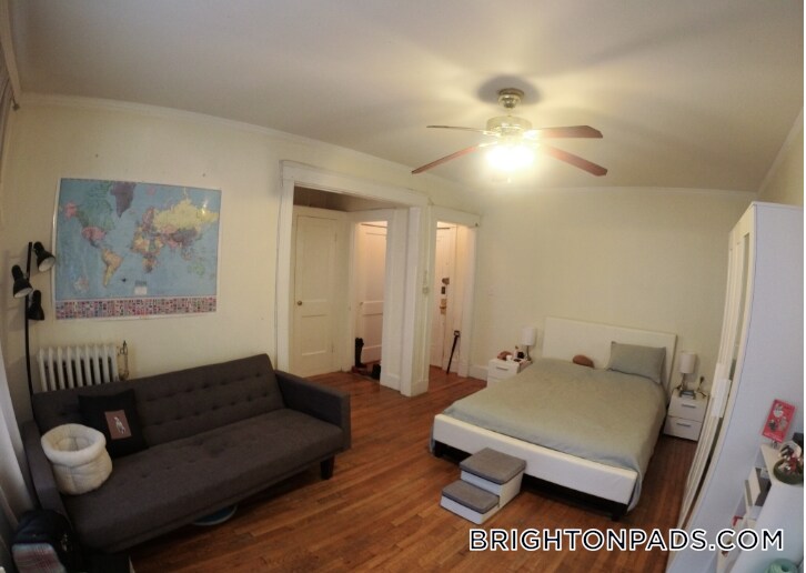 Foto principal - 1615 Commonwealth Ave