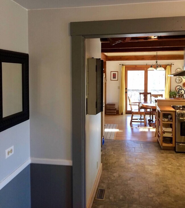 Foto del edificio - 1456 Bliss Rd