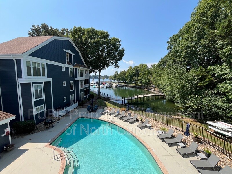 Foto principal - 723 Southwest Dr