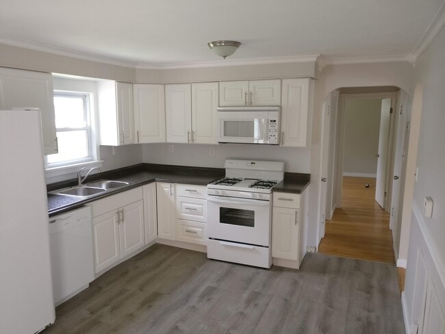 Photo - 4-Bedroom Home for Rent Summer 2026