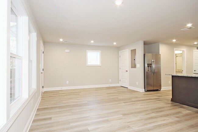 Foto del edificio - 2429 Anlee Rd