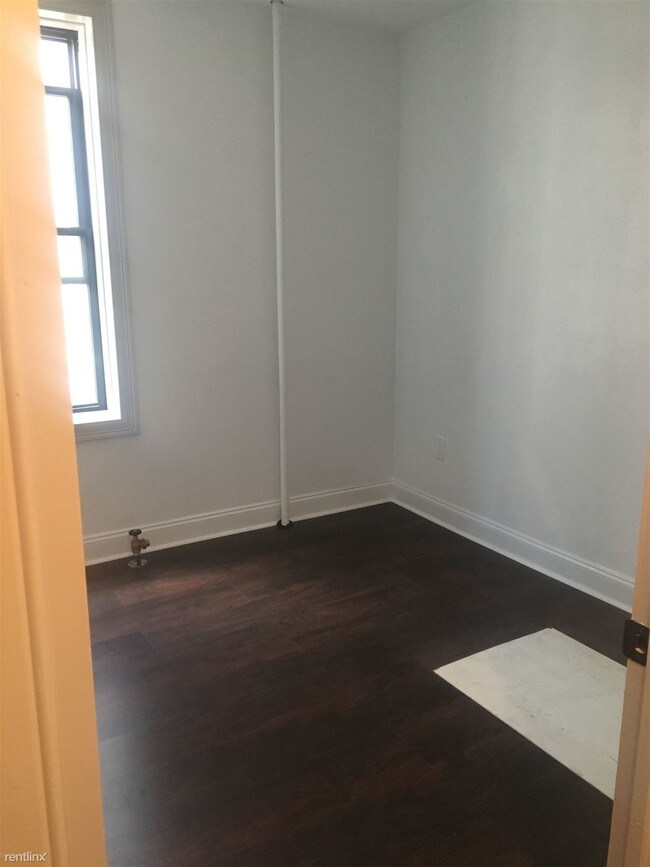 Building Photo - 2 br, 1 bath Apartment - 620 Marlborough Rd