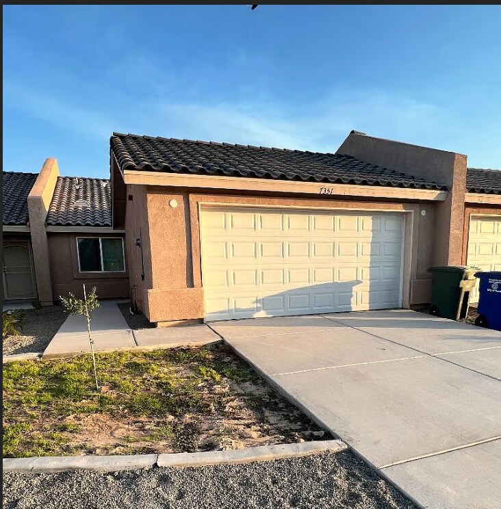 Foto principal - 7351 E 37th Pl