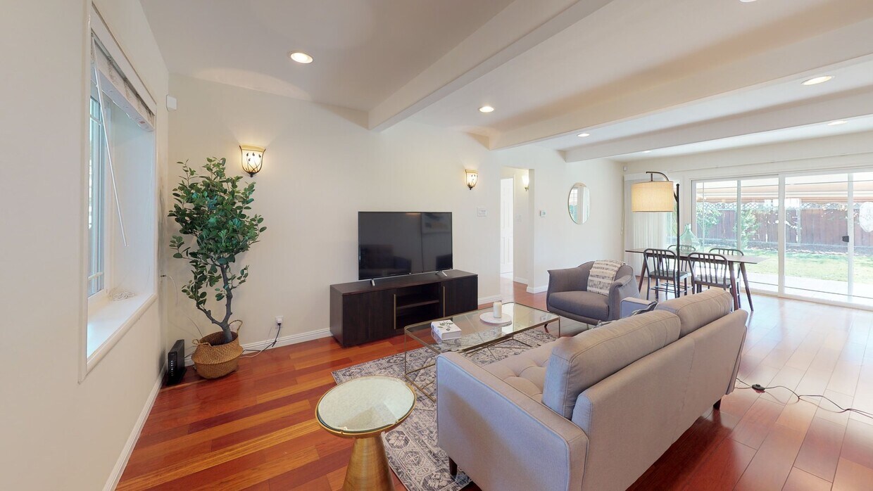 Photo - 21060 Grenola Dr House