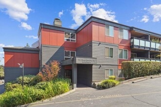 Building Photo - 7021 Sand Point Way NE