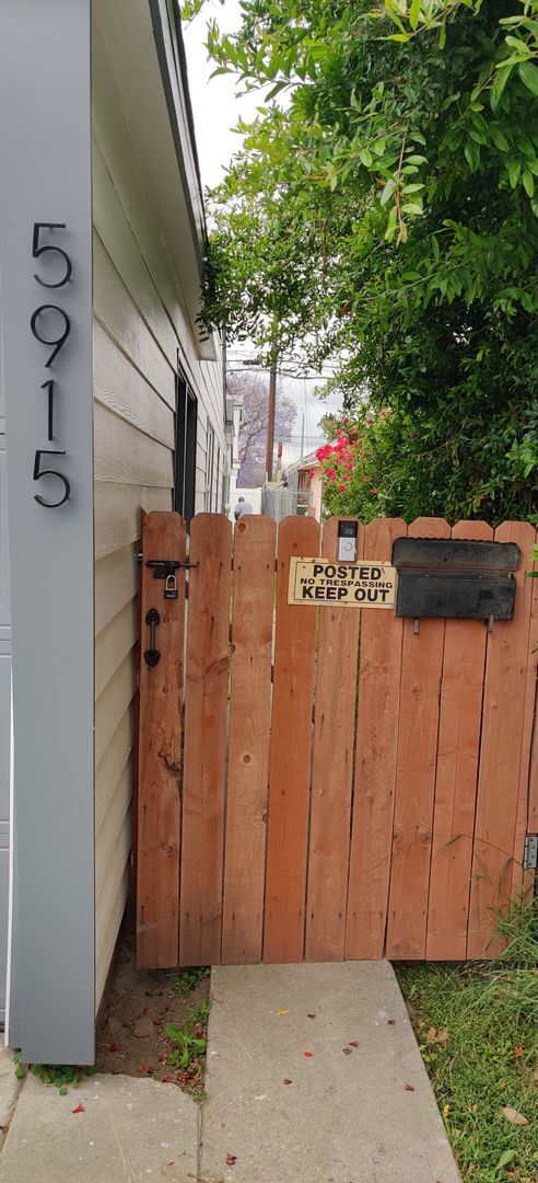 Foto del edificio - North Long Beach Private Back House