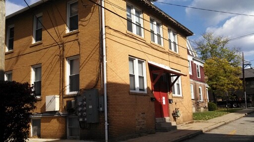 Building Photo - 905 Gompers Ave