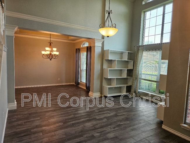 Foto del edificio - 5107 High Bank Dr