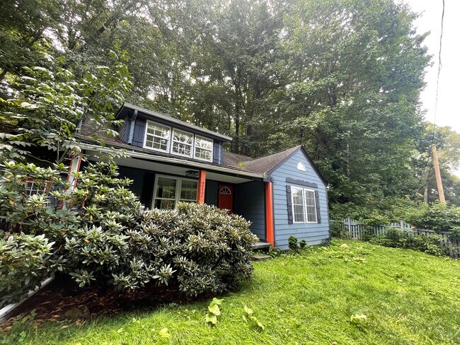 Building Photo - 217 Old Turnpike Rd