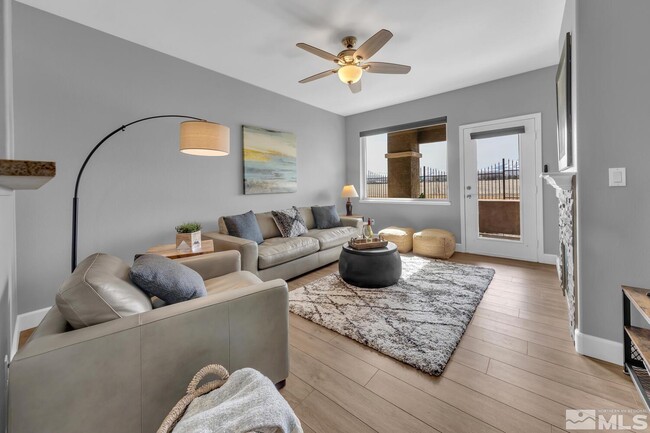 Foto del edificio - 900 S Meadows Pkwy
