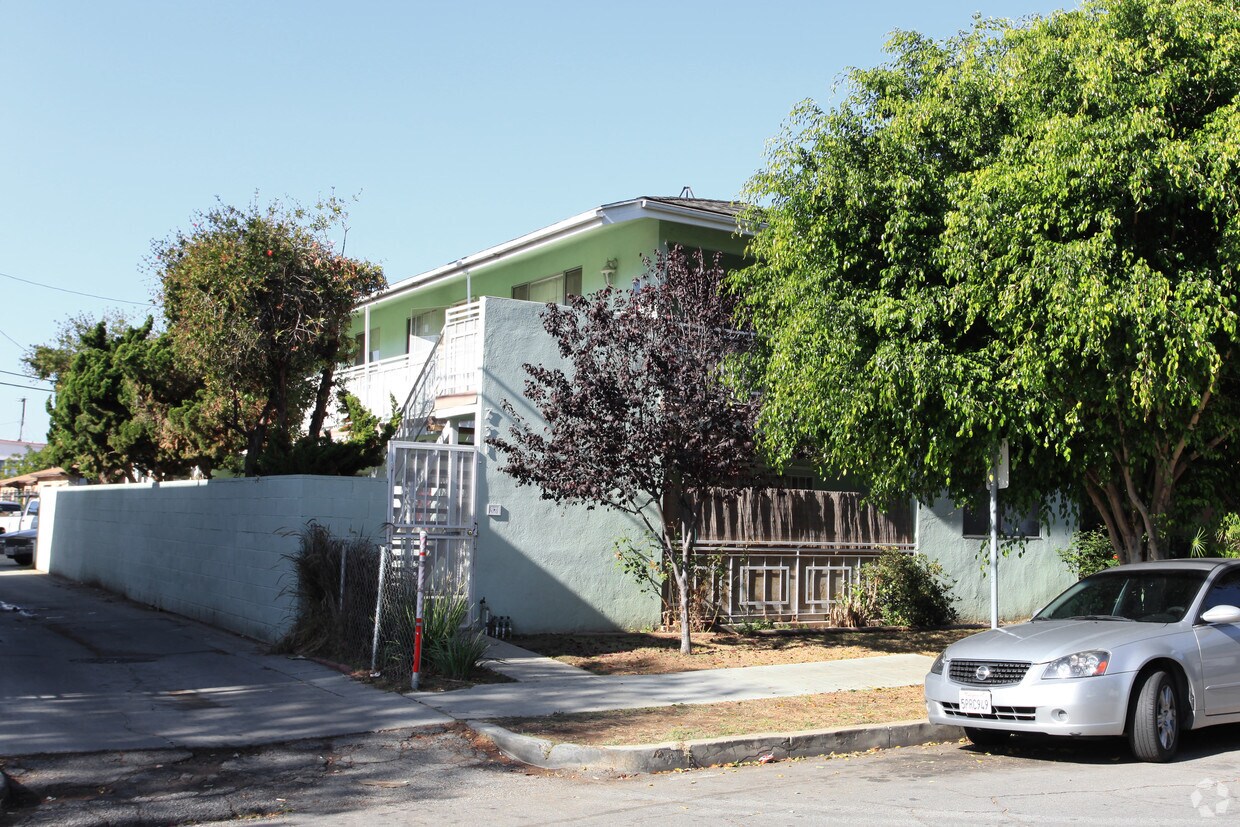 Primary Photo - 731 Gladys Ave