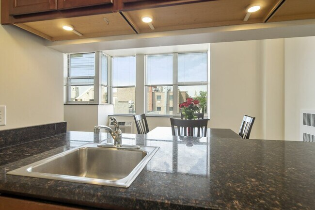 Foto del edificio - Dryden South Furnished Utilities Included!