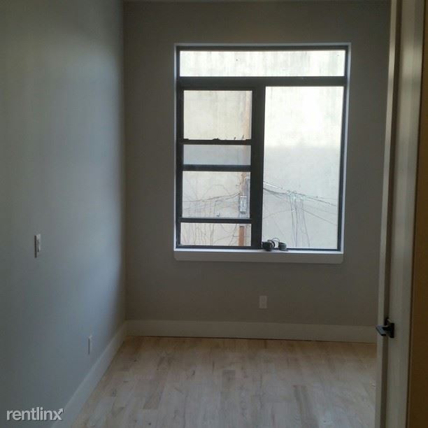 Building Photo - 377 Onderdonk Ave