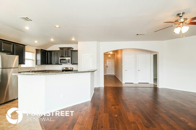 Foto del edificio - 1014 Lake Grove Dr