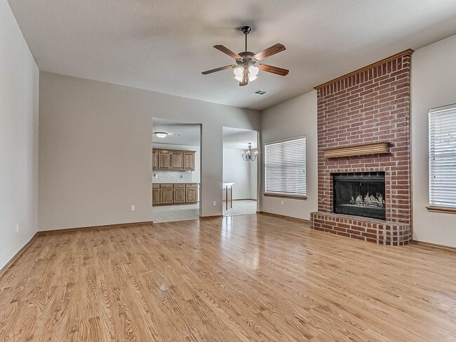 Foto del edificio - 4 Bed | 2 Bath | 2 Car Garage - Edmond Schools - North Hampton Addition