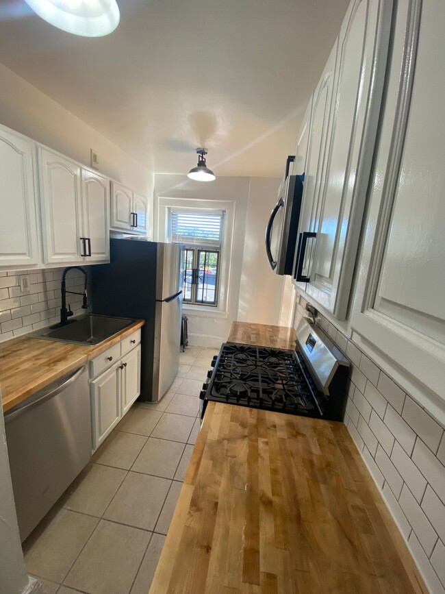 Building Photo - St. Luke's Place Apartment Homes