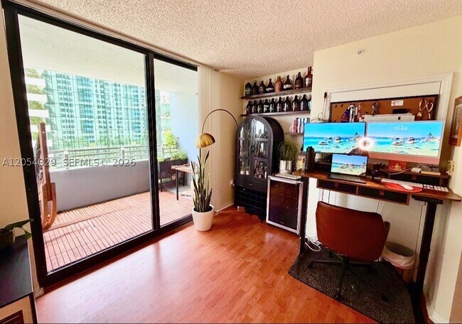 Foto del edificio - 1330 West Dr