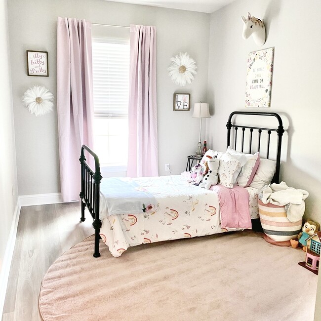Building Photo - 39567 Fairhope Dr