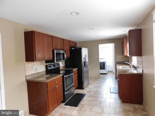 Foto del edificio - 737 Churchville Rd