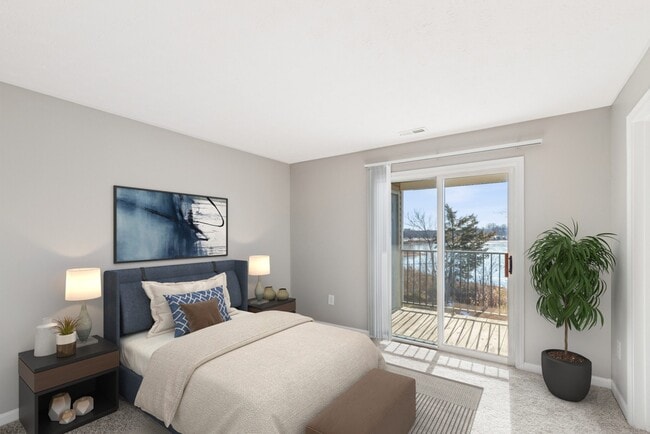 Building Photo - Waterfront Pointe