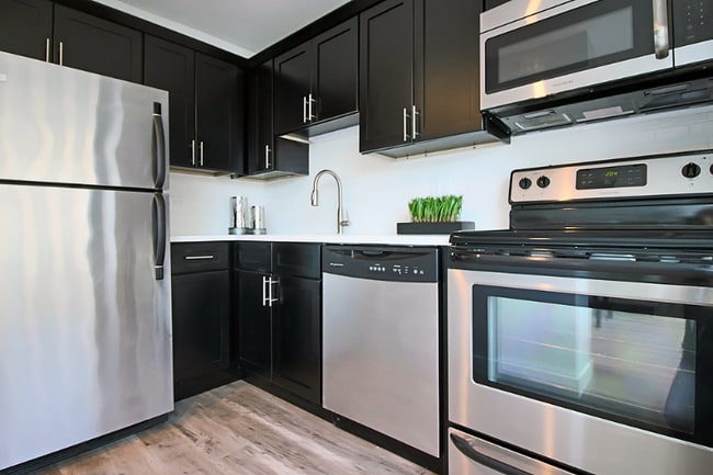 Building Photo - 89 E 11th St