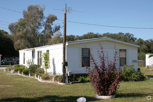 Foto del edificio - Pinetree Village Mobile Home Park