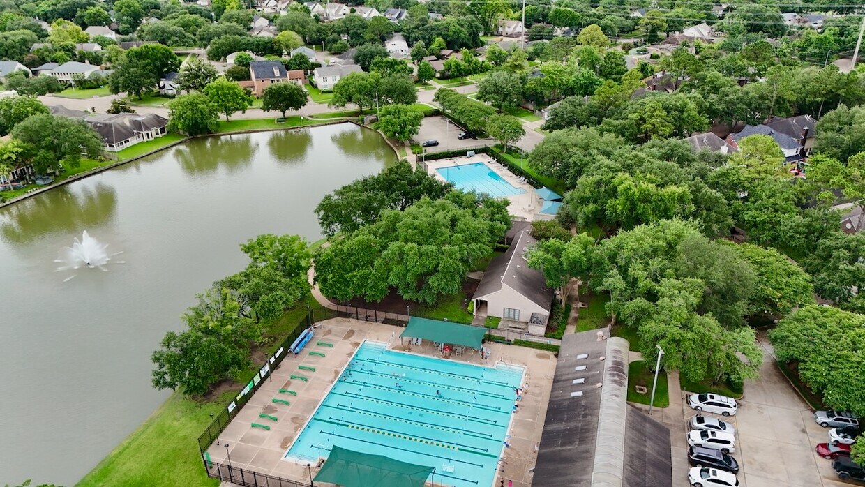 Foto del edificio - 2711 Colony Dr