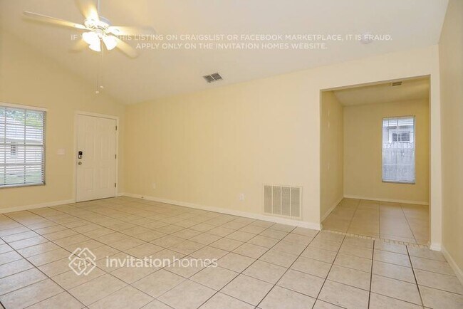 Foto del edificio - 3764 Carmichael Ct