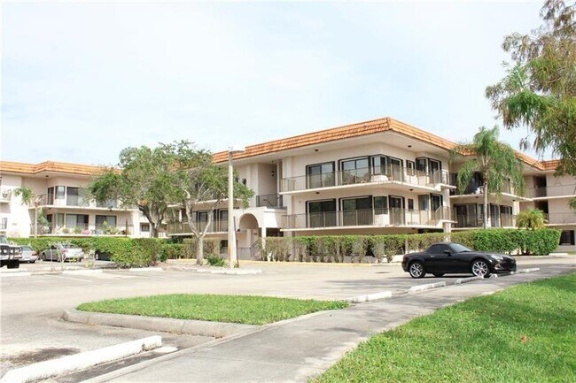 Building Photo - 4730 SW 62nd Way