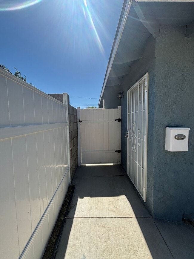 Building Photo - Quaint West Lancaster ADU