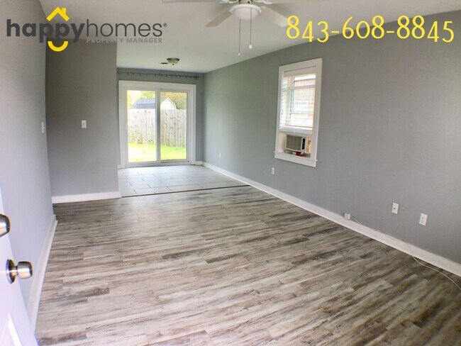 Foto del edificio - 1556 Kemper Ave