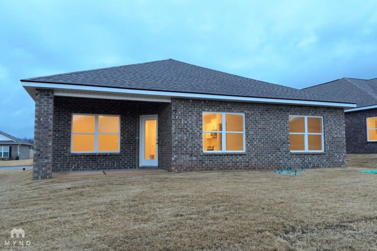 Building Photo - 219 Pine Is Ave