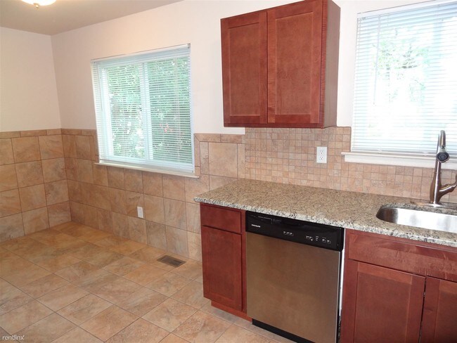 Building Photo - 3 br, 1 bath House - 1744 Henry Ruff Rd 17...