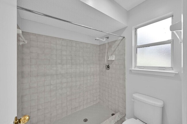 Building Photo - 9687 Hersham Ct