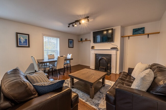 Building Photo - 59 Military Rd