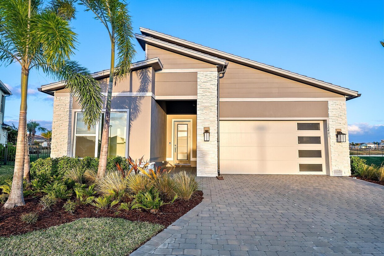Foto principal - 12421 Banner Ct