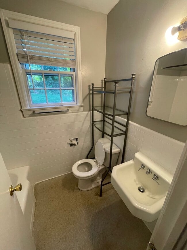 Building Photo - 1413 Revere Rd